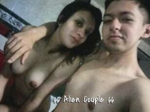 66_Alien_Couple_66