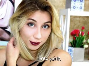 CrazyGirlQ Sexy Footjobs