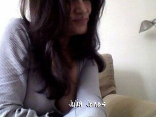 Julia_Jones