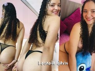 Leonela_davis