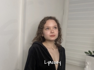 lyncoey Sexy Footjobs