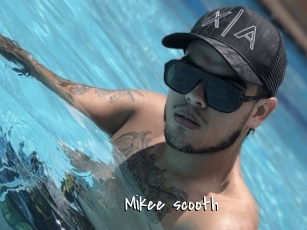 Mikee_scooth