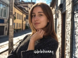 udelebenny Sexy Footjobs